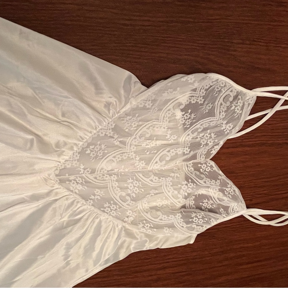 Elegant White Lace Nightgown Set XS Petite. Boutique custom fit. Vintage 1983! - Picture 2 of 7